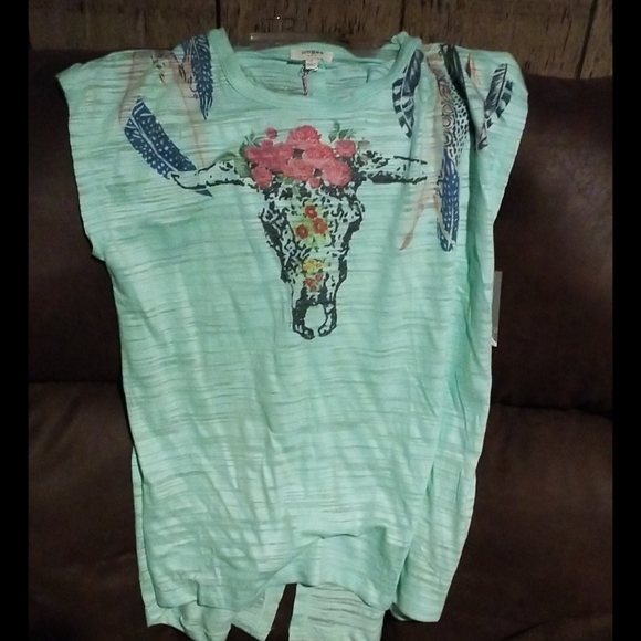 Umgee Tee - Picture 1 of 2